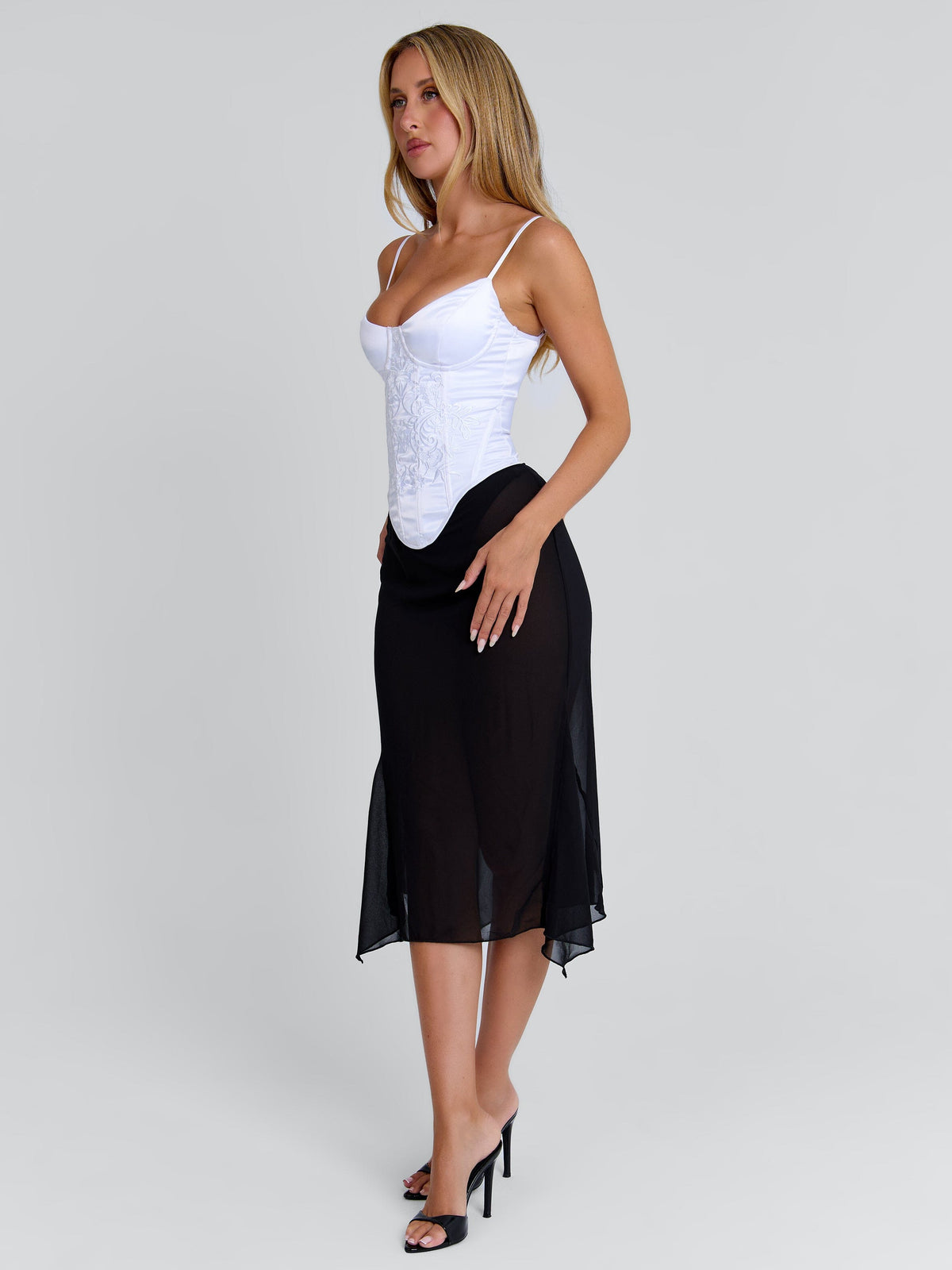 KAILEN MIDI DRESS WHITE BLACK