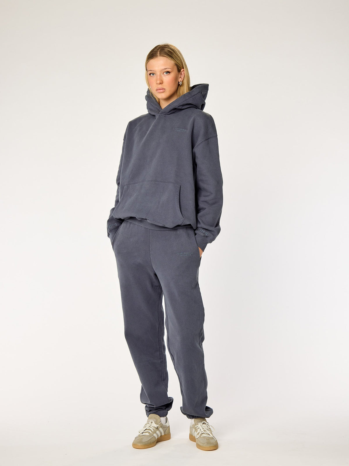 ESSENTIALS - Sweatpants • Steel