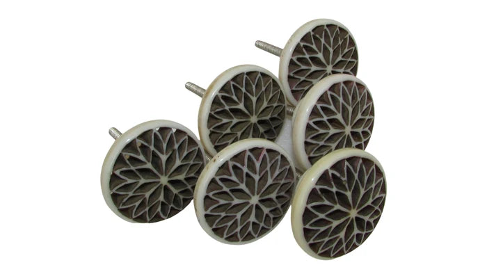 Aubrie Resin Carved Knobs
